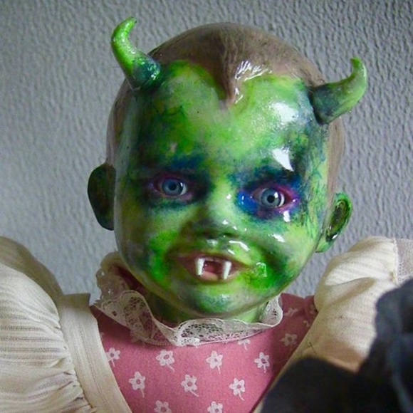 Siamese Twin Newborn Demon Zombie w Fangs Doll - Picture 3 of 8